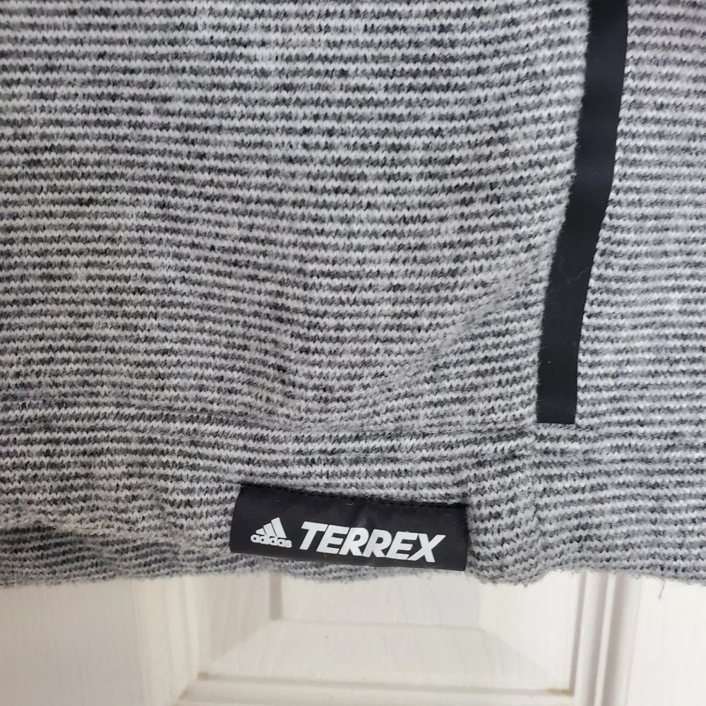 Adidas Terrex Climawarm Full Zip Jacket‎ Mens Size M Gray Striped Athleisure